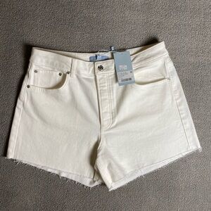 Antonio Melani Women's White Denim Shorts- Size 12